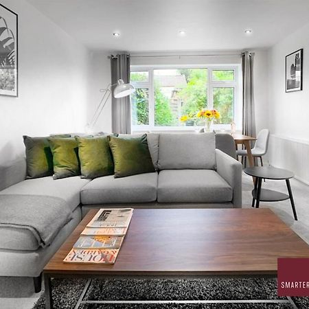 Sunninghill Village - 2 Bed - Parking And Garden Ascot  Exterior foto